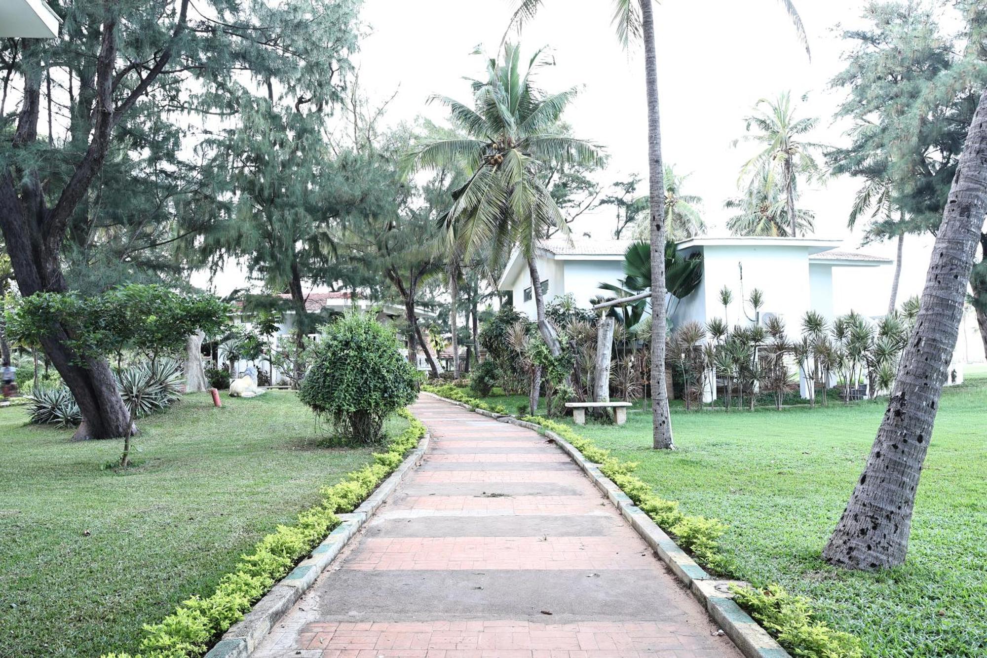 Vgp Golden Beach Resort Chennai Esterno foto