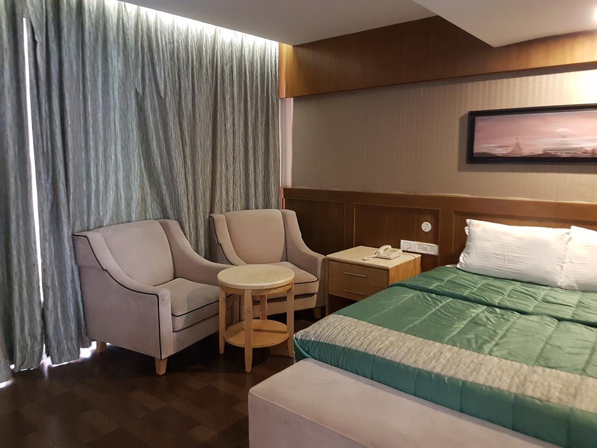 Vgp Golden Beach Resort Chennai Esterno foto