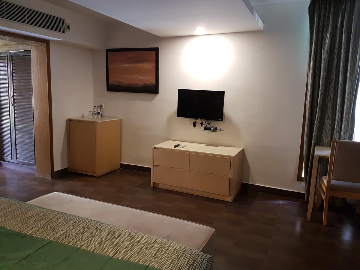 Vgp Golden Beach Resort Chennai Esterno foto